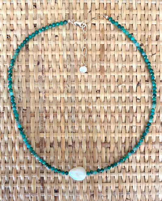 Green Jade Horizontal Pearl Necklace